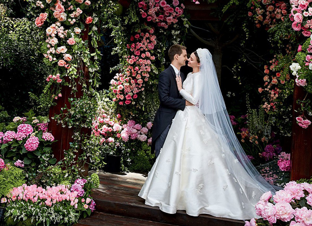Свадебное платье Миранды Керр стало экспонатом крупнейшей галереи Австралии