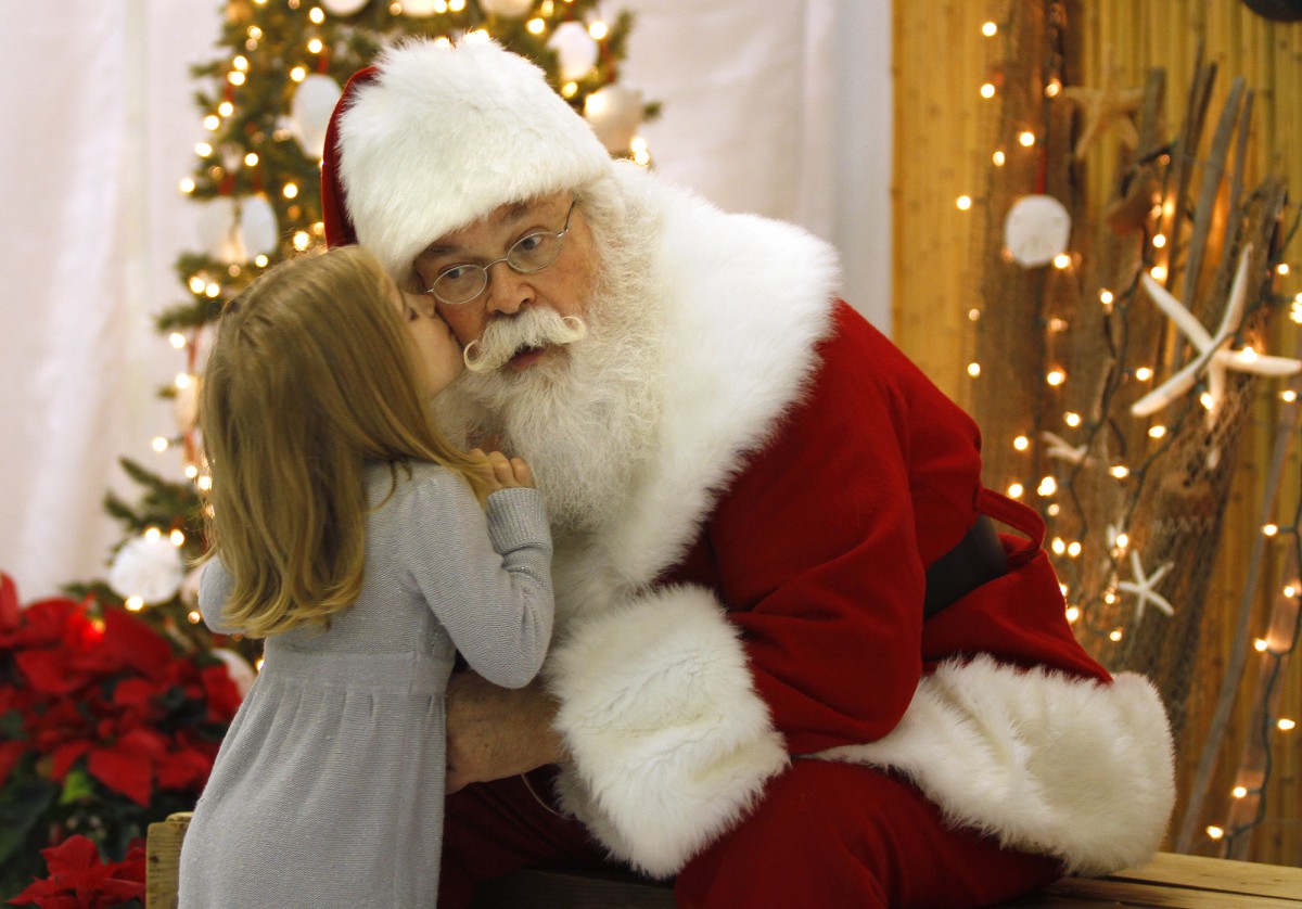 Что современные дети просят у Деда Мороза