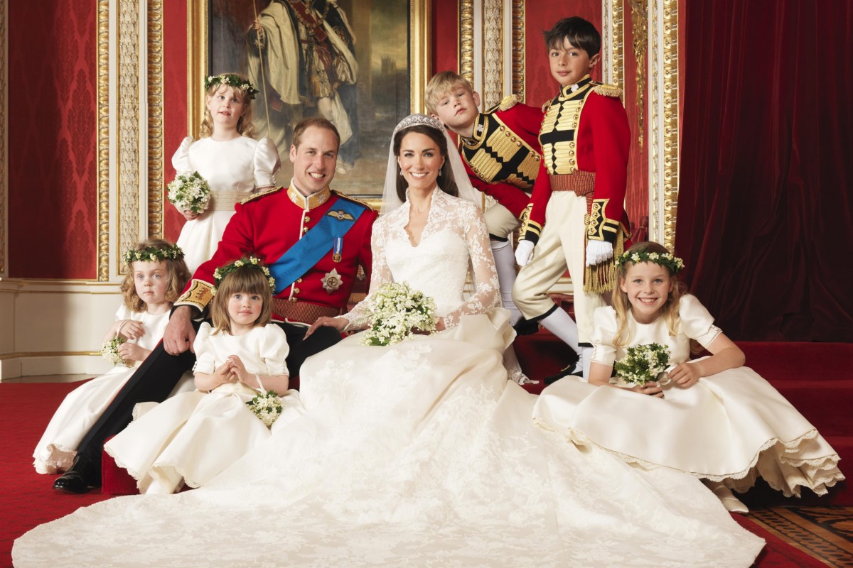 Кейт Миддлтон и принц Уильям стали родителями в третий раз