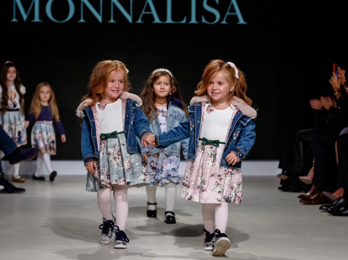 Роскошные коллекции от мировых брендов были представлены на Junior Fashion Week в Киеве