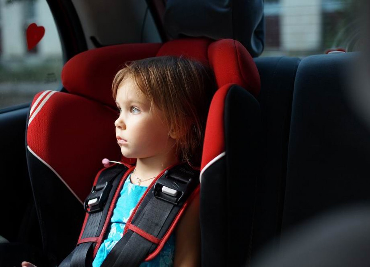 Ребёнок в машине: опасный зной в салоне