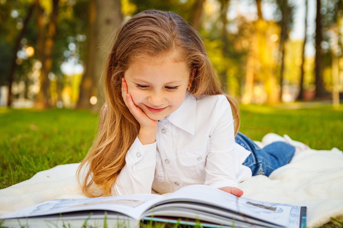 Що читати влітку школярам, випускникам шкіл та тим, хто лише готується до школи?