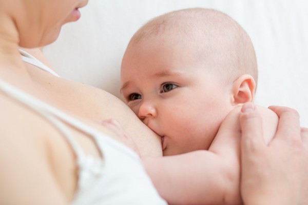 Как возобновить грудное вскармливание: три удивительные истории счастливых мам