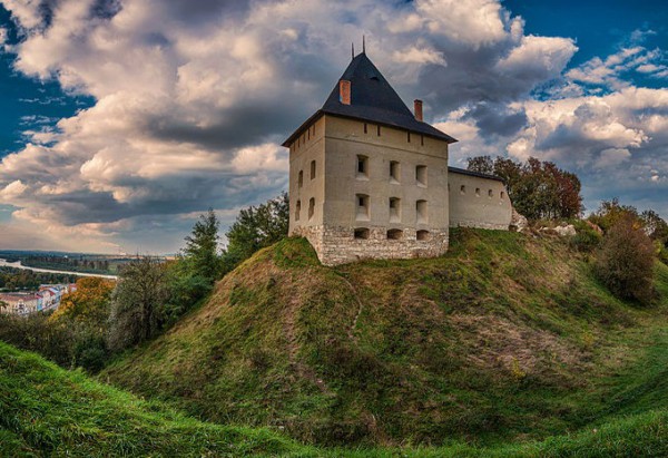 6 замків Івано-Франківської області, про які ви точно не чули (фото)